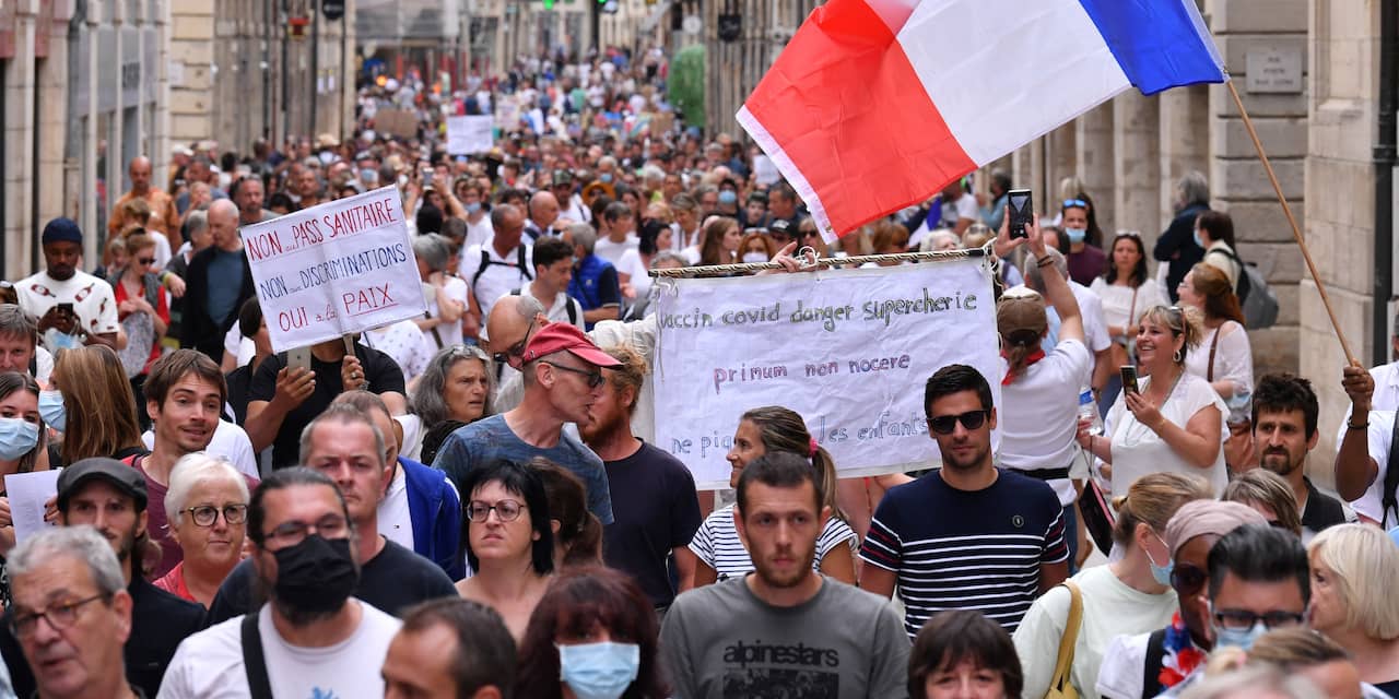 Ruim 200.000 Fransen in meerdere steden betogen opnieuw tegen coronapas