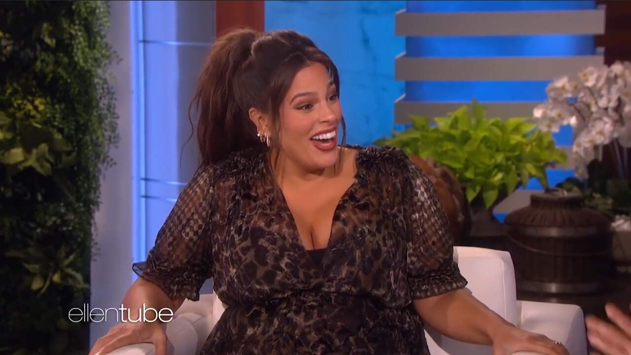 Ashley Graham verklapt geslacht baby bij The Ellen Show