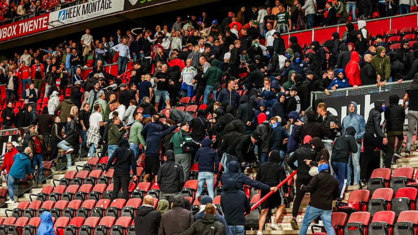 Massale Vechtpartij Op Tribune Na Fc Twente Hammarby Voetbal Nu Nl