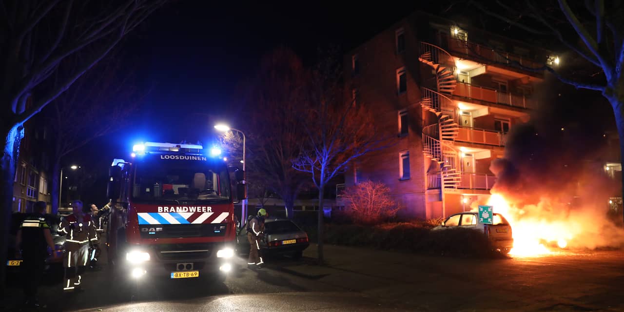 Haagse brandweer rukt uit voor voertuigbranden op verschillende locaties