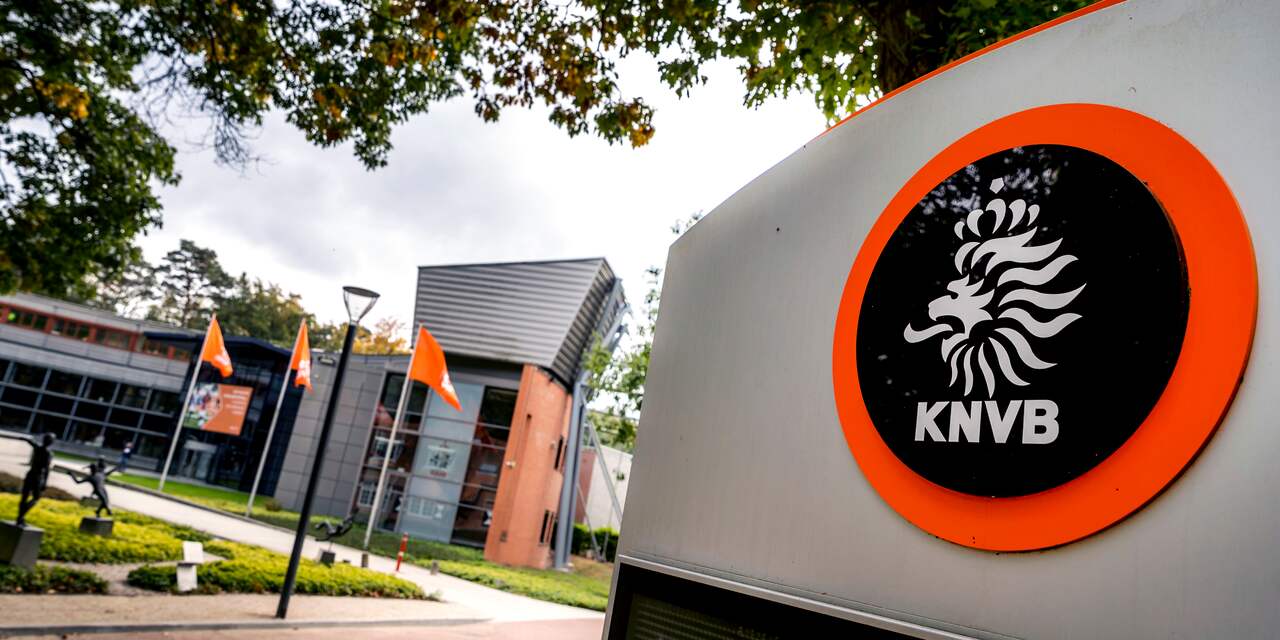 KNVB roept Jumbo op het matje om Oranjejuichcape