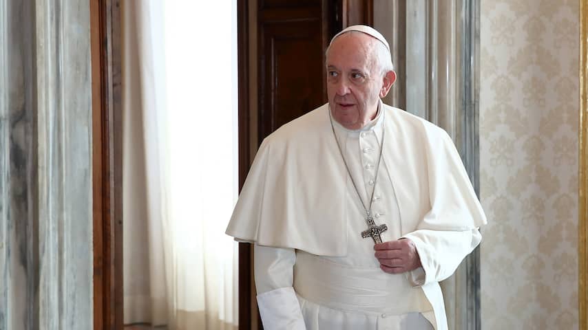Paus Franciscus keurt omstreden versoepeling celibaat toch niet goed