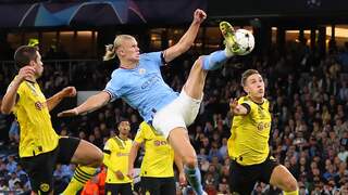 Haaland maakt wereldgoal tegen oude club Dortmund