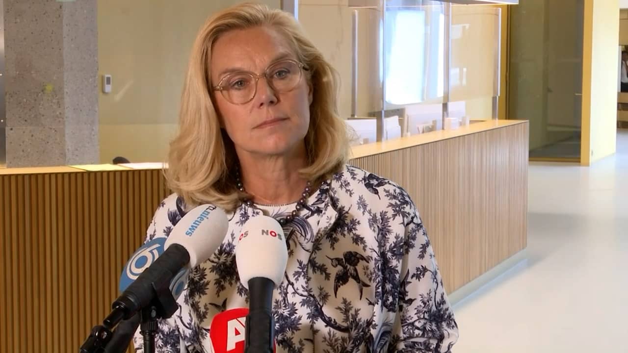 Beeld uit video: Kaag noemt weer overtreden financiële spelregels 'zorgelijk'