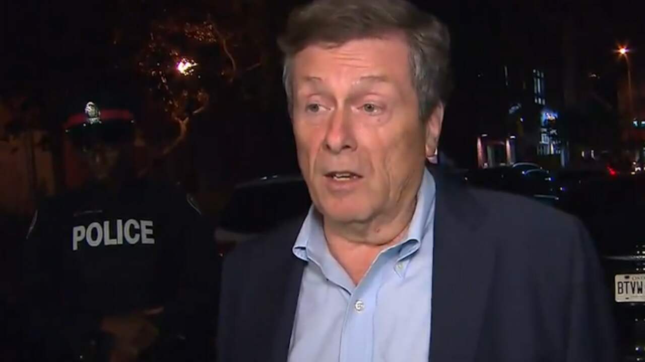 Beeld uit video: Burgemeester Toronto: 'Schietpartij bewijst wapenprobleem'