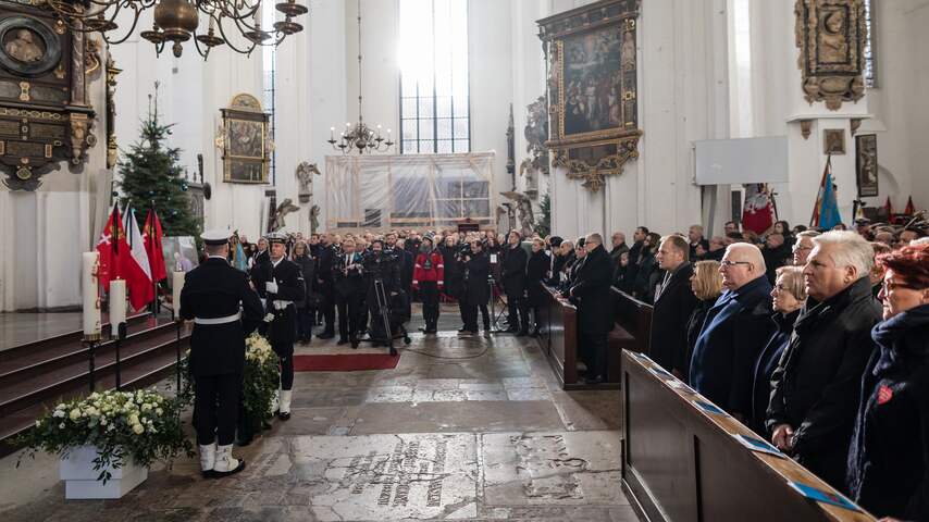 45.000 Polen komen af op begrafenis doodgestoken burgemeester Gdansk