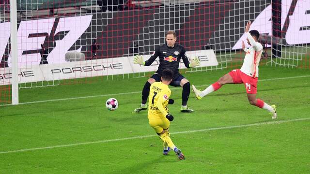 Jadon Sancho opende de score voor Borussia Dortmund.
