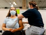 Telefoonlijn voor vaccintwijfelaars krijgt op eerste dag zevenhonderd vragen