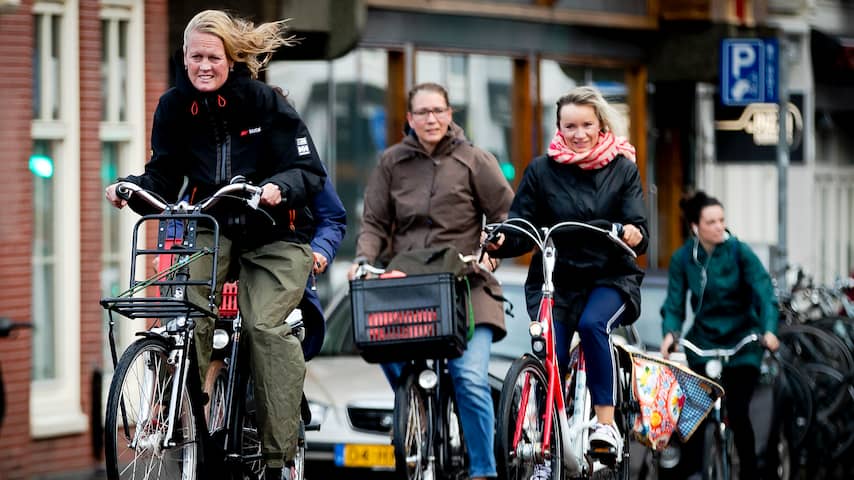 ANWB wil meer veiligheid fietsers door beperkingen voor auto's 