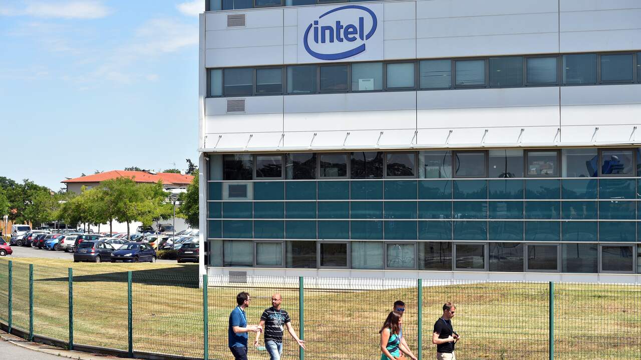 Duitsland Hengelt Met Miljardensubsidie Nieuwe Chipfabrieken Intel ...