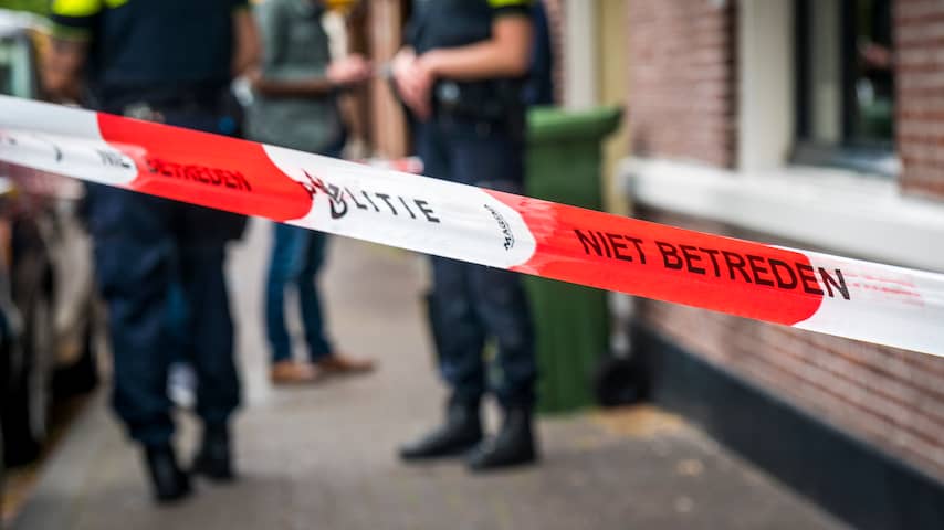 Vrouw gewond bij steekpartij in woning Rotterdam: politie zoekt dader