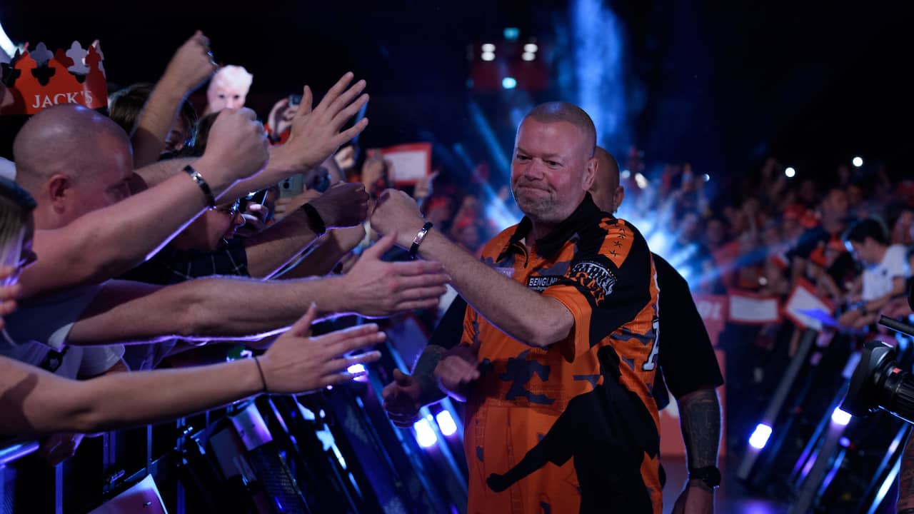 Beeld uit video: Samenvatting: Van Barneveld geeft voorsprong weg en verliest van Wright