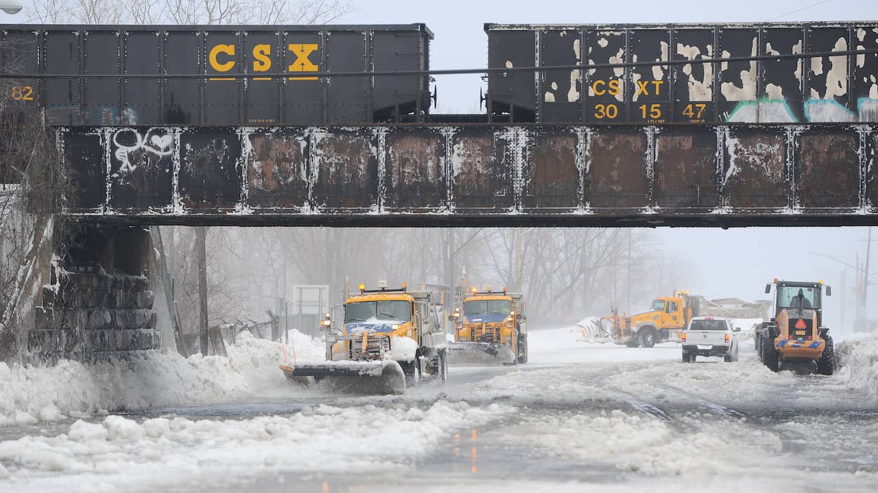 At least 16 people were killed in road accidents due to the severe cold in the United States |  abroad