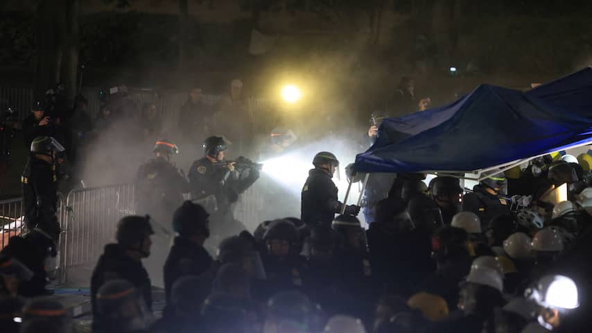 Honderden agenten ontmantelen pro-Palestijns protestkamp op universiteit L.A.