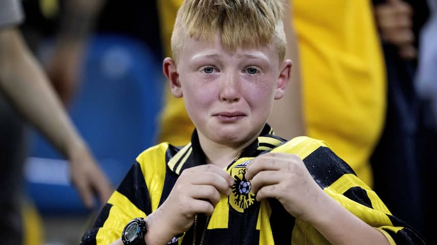 Hoop, vrees en tranen bij Vitesse: 'Mijn hart breekt als het nu eindigt'