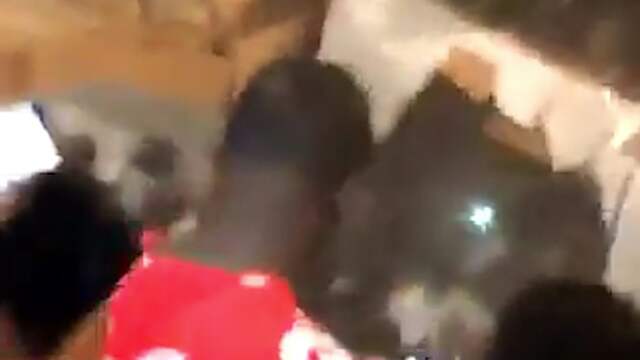 Dansvloer stort in bij feest in VS