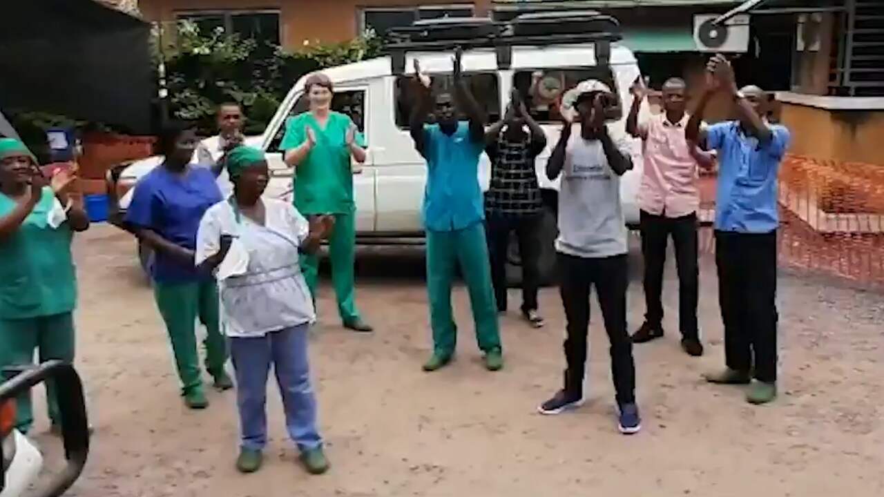 Beeld uit video: Artsen vieren einde van ebola-uitbraak in oosten van Congo