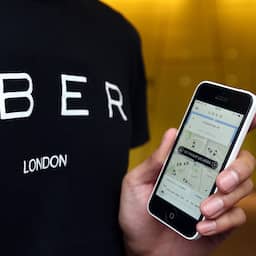 Half miljoen handtekeningen tegen intrekken vergunning taxibedrijf Uber