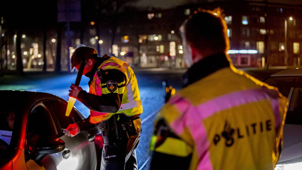 Politie Met Man En Macht In Actie Om Rotterdamse Criminaliteit Tegen Te Gaan Binnenland Nunl 7237