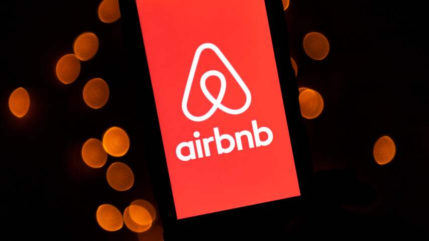 Airbnb voorziet sterke zomer, maar verliest alsnog vertrouwen van beleggers