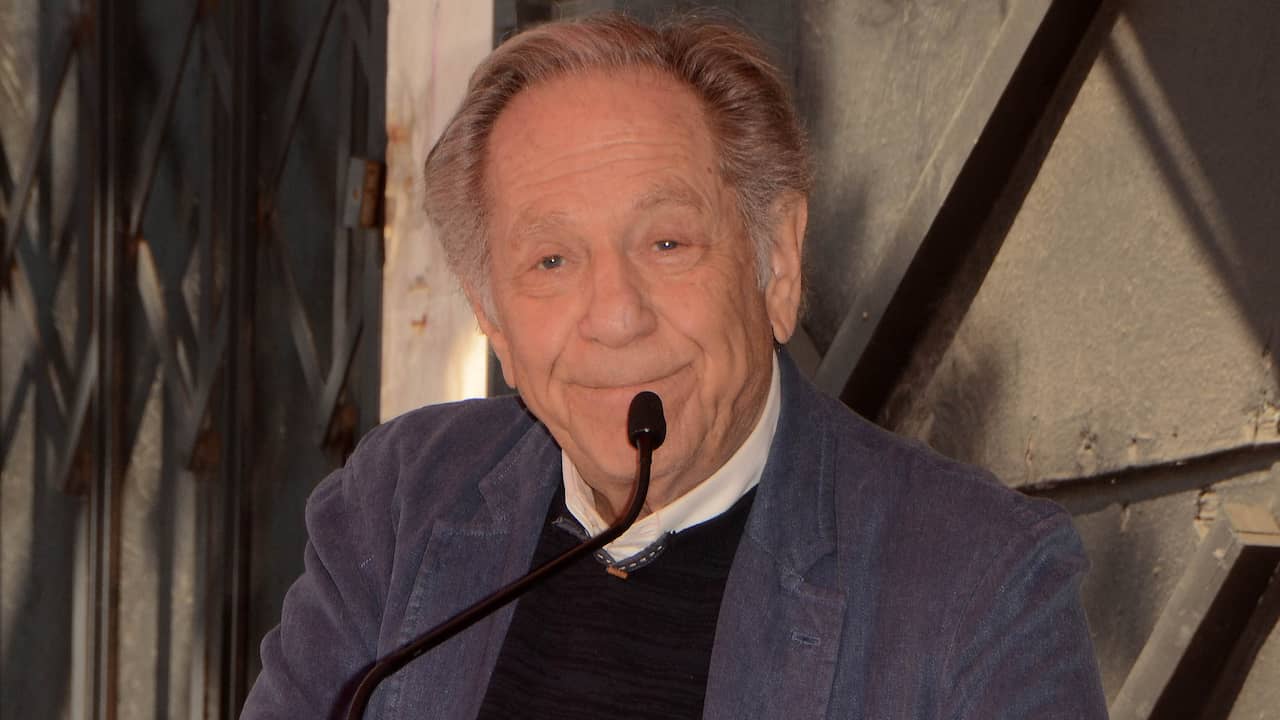 Hollywood actor George Segal (87) passed away |  NOW