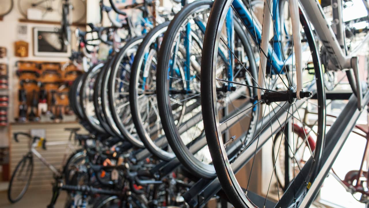 Grap meer Pat Opvallende groei aantal fietsenwinkels: online merken zoeken de straat op |  Economie | NU.nl