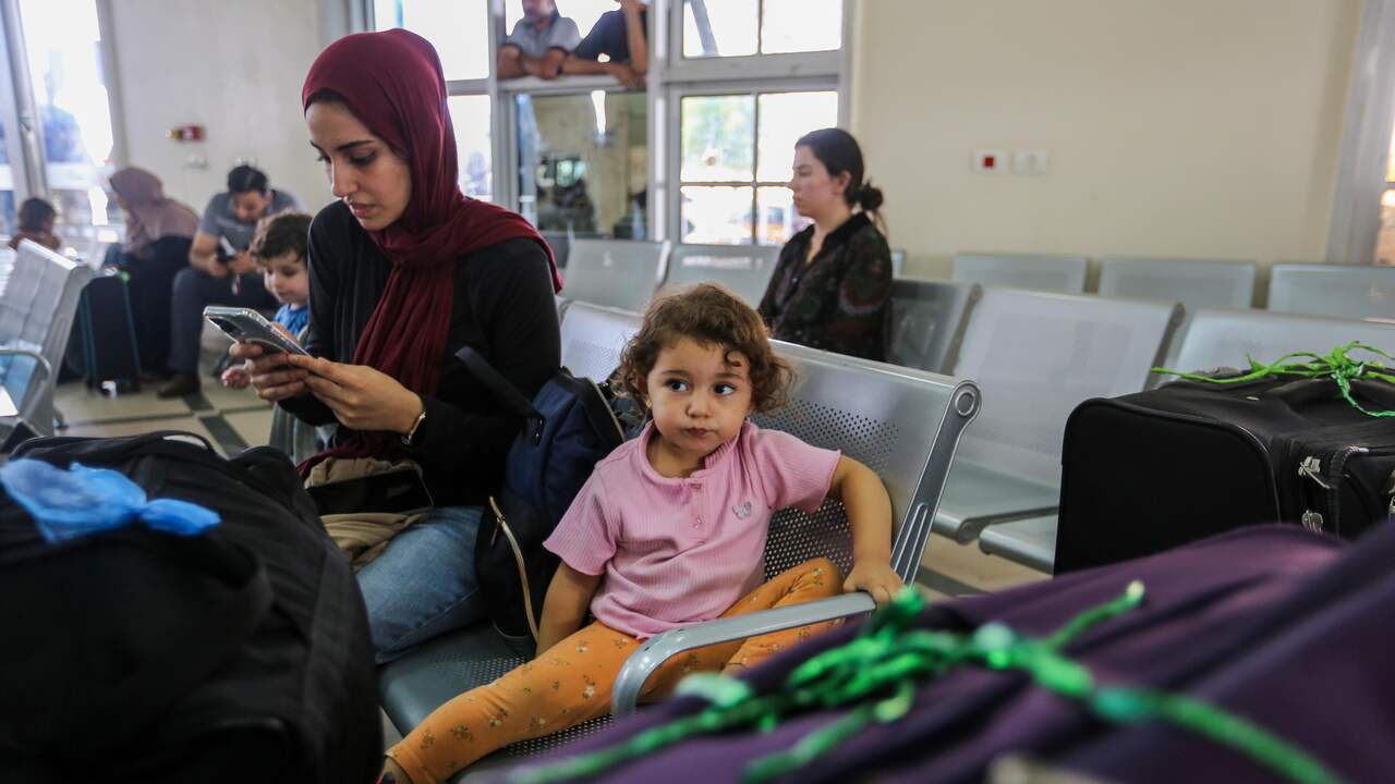 Sixteen Dutch nationals will return from Gaza on Saturday, and fourteen others are stuck in the area  outside