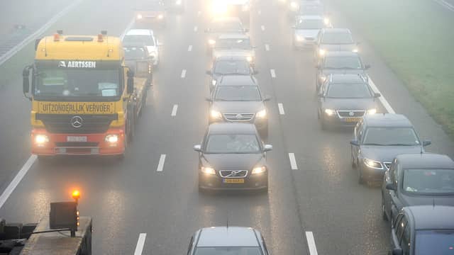 A4 dicht door ongeluk in dichte mist. A4 dicht door ongeluk in dichte mist.