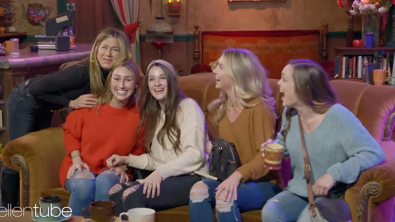 Jennifer Aniston laat fans schrikken op Friends-set