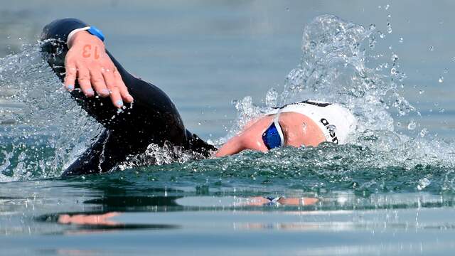 Sharon van Rouwendaal in actie tijdens de 5 kilometer in het open water.