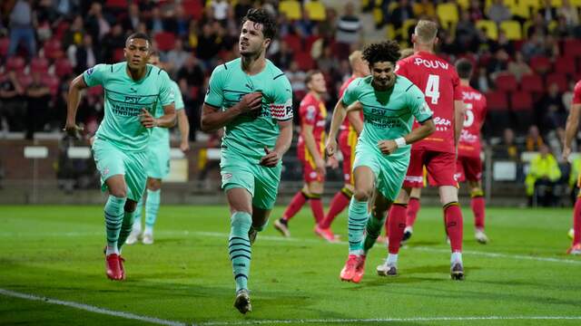 Marco van Ginkel maakte in de 85e minuut de winnende treffer tegen Go Ahead Eagles.