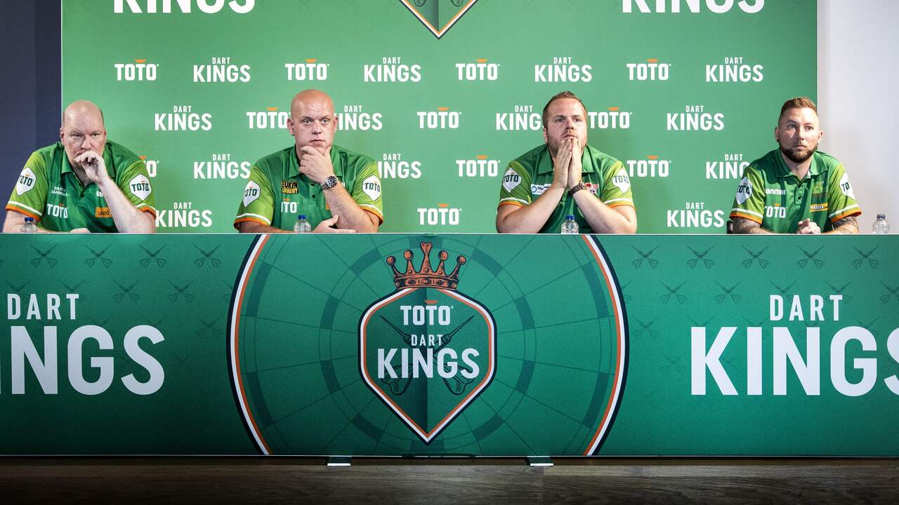 Vincent van der Voort, Michael van Gerwen, Dirk van Duijvenbode en Danny Noppert werden donderdag gepresenteerd als spelers van de TOTO Dart Kings.