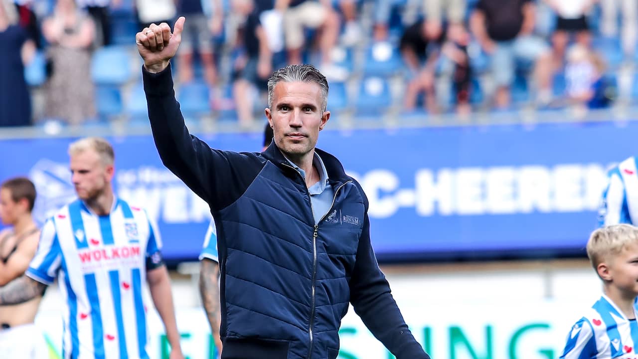 Van Persie Pakt Zijn Eerste Punt Met Heerenveen Bij Thuisdebuut Tegen ...