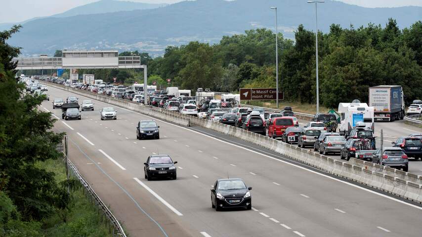 Grenscontroles leiden tot vakantiefiles op Europese wegen