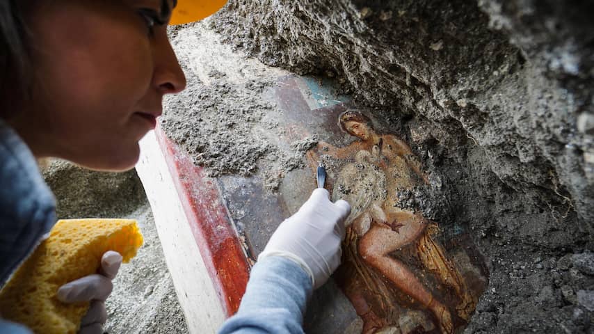 Archeologen ontdekken sensuele wandschildering in Pompeï