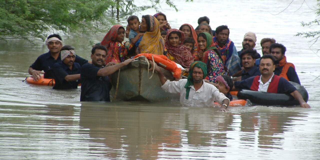 Zeker 1.500 mensen overleden door overstromingen Zuid-Azië