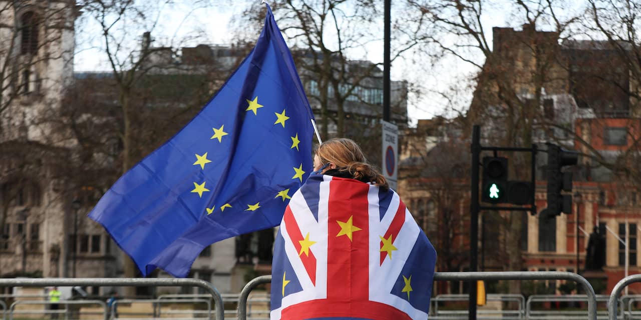 Brussel zet punt achter Brexit door handelsdeal met Britten goed te keuren