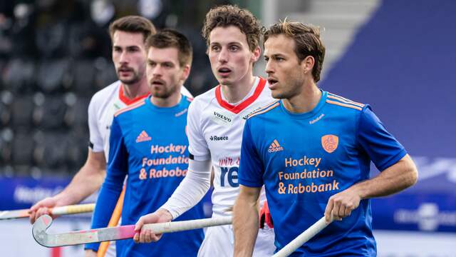 Jeroen Hertzberger (eerste van rechts) gaat wel mee naar Tokio.