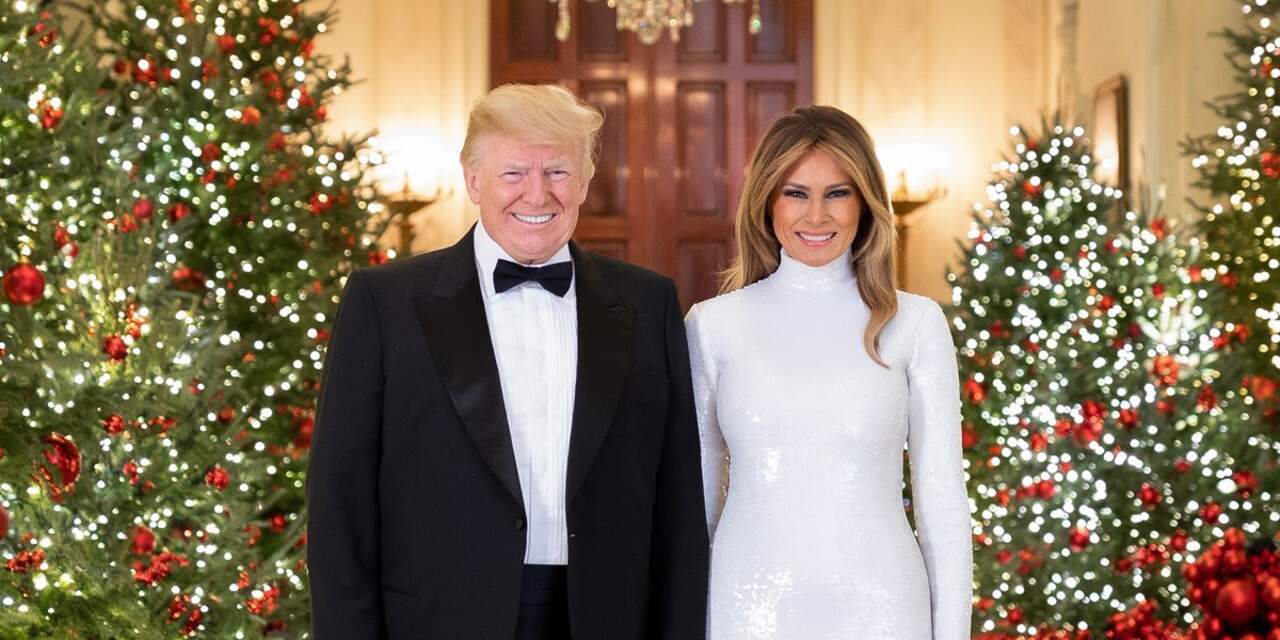 Donald en Melania Trump poseren voor kerstportret Witte Huis