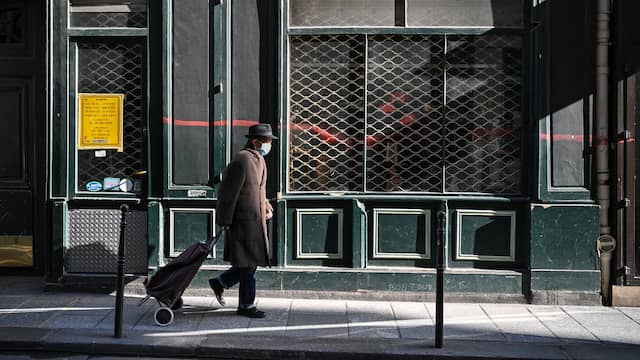 Franse Lockdown Gaat In Mensen Mogen Maximaal 10 Kilometer Van Huis Nu Het Laatste Nieuws Het Eerst Op Nu Nl