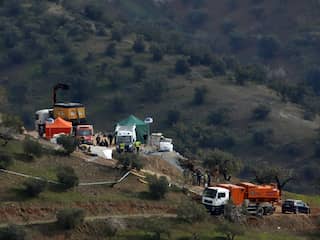 Reddingswerkers graven twee tunnels in zoektocht naar Spaanse peuter