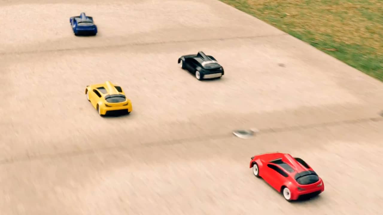 Stunts van bestuurbare auto te bekijken via first-person-view
