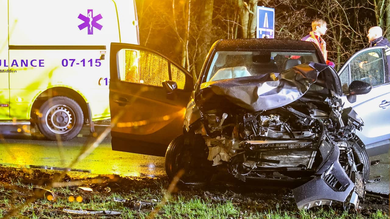 Eén Persoon Omgekomen Bij Ongeluk Met Twee Auto's In Barneveld ...