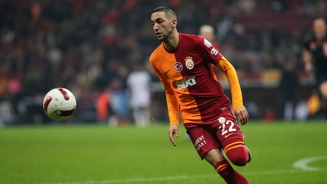 Ziyech scoort met prachtig afstandsschot voor Galatasaray