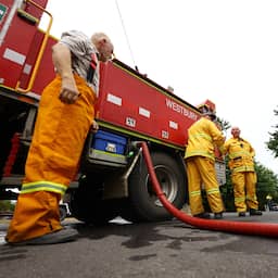 30.000 Australiërs gevraagd om huis te verlaten wegens bosbranden