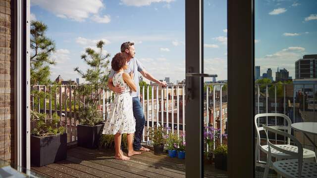 Plaats niet alleen accessoires op de grond, maar werk de lucht in.