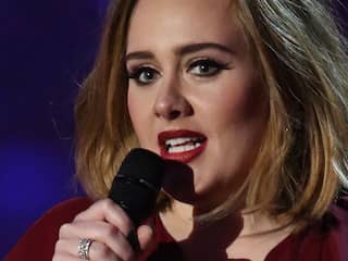 Zangeres Adele weet niet of ze nog wil touren