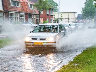 Zware regenbuien veroorzaken wateroverlast in noorden van Nederland