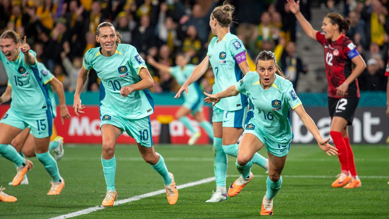 Australia eliminates Olympic champion Canada and keeps World Cup dream