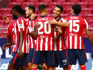 Suárez beleeft droomdebuut bij Atlético, De Jong scoort voor Sevilla